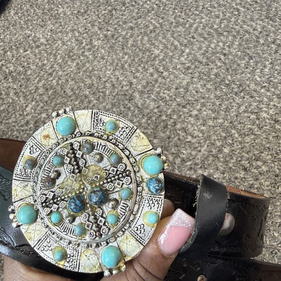 VTG Leather Rock Tooled Leather Medallion Buckle Women’s BELT Size 40 (34-38”) main image 5
